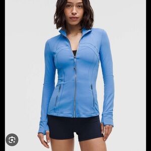 Lululemon define jacket “pool party blue” with silver zipper peloton collab NWT